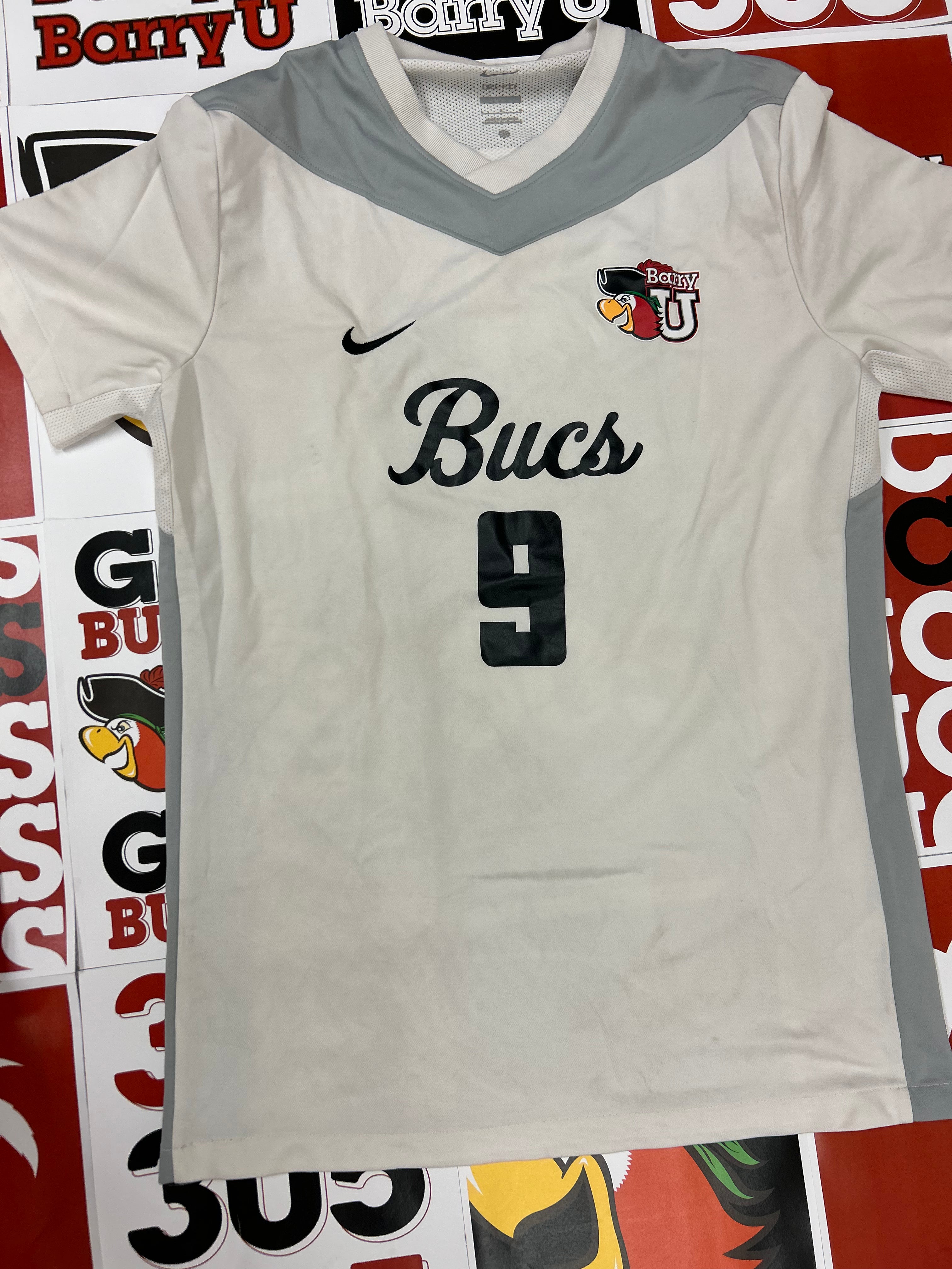 White jersey gray neck #9